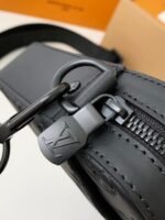 LOUIS VUITTON DUO messenger bag M69827 SIZE26*18.5*5cm - Image 4