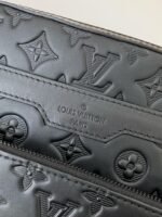LOUIS VUITTON TRlO Full Leather Messenger Bag M46602 - Image 10