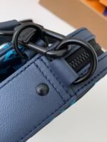 LOUIS VUITTON TRIO Full Leather Messenger Bag M46604 - Image 4