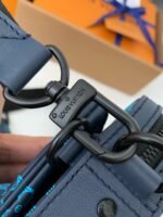 LOUIS VUITTON TRIO Full Leather Messenger Bag M46604 - Image 8