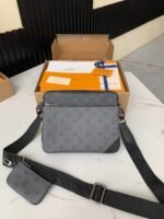 LOUIS VUITTON TRlO Full Leather Messenger Bag