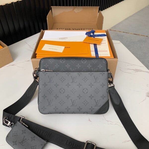 LOUIS VUITTON TRlO Full Leather Messenger Bag