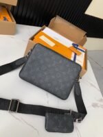 LOUIS VUITTON TRlO Full Leather Messenger Bag - Image 2