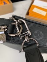 LOUIS VUITTON TRlO Full Leather Messenger Bag - Image 4