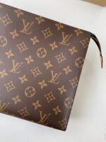 Louis Vuitton 26 Wash Bag M47542,17*9.6*3.5cm - Image 6