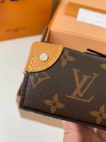 Louis Vuitton STEAMER Mini Handbag, 18 *11 * 6.5cm - Image 13