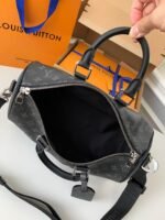 Louis Vuitton's seasonal new Keepall Bandoulière 35handbag M46655, 34*21*16cm - Image 4