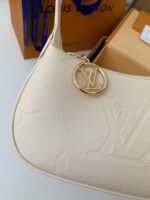 Louis Vuitton 23 New MINI MOON Handbag M82519Top Quality Size:20.5*11*5cm - Image 7