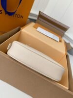 Louis Vuitton 23 New MINI MOON Handbag M82519Top Quality Size:20.5*11*5cm - Image 12