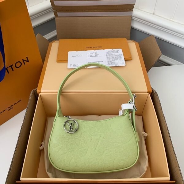 Louis Vuitton 23 New MINI MOON Handbag M82425 Top QualitySize:20.5*11*5cm