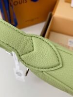 Louis Vuitton 23 New MINI MOON Handbag M82425 Top QualitySize:20.5*11*5cm - Image 10