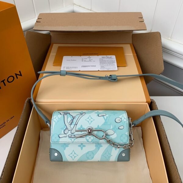Louis Vuitton STEAMER Mini Men's Handbag M22637Top Quality Size: 18*11*6.5cm