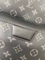 Louis Vuitton Men's DlSCOVERY Black Flower Backpack M43186 Top QualitySize: 30*40*20cm - Image 11