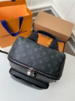 Louis Vuitton Men's DlSCOVERY Black Flower Backpack M43186 Top QualitySize: 30*40*20cm - Image 14