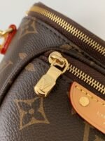 Louis Vuitton's new MINl BUMBAG vintage handbag forthe season M82335 is of top quality Size: 17*12*9.5cm - Image 12