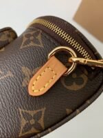 Louis Vuitton's new MINl BUMBAG vintage handbag forthe season M82335 is of top quality Size: 17*12*9.5cm - Image 14