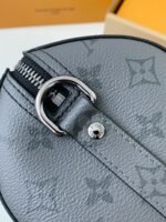 Louis Vuitton CITY KEEPALL Men's Handbag M45936 Top QualitySize:27*17*13cm - Image 10