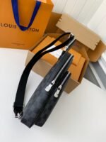 Louis Vuitton damier graphite Men'sShoulder Bags M45302, Top Quality Size: 20X31X7cm - Image 3