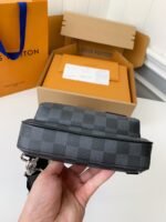 Louis Vuitton damier graphite Men'sShoulder Bags M45302, Top Quality Size: 20X31X7cm - Image 5