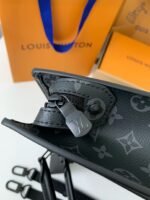 Louis Vuitton's new Sac Plat Horizontal Zippé men'sblack flower briefcase M45165Size: 31*39*8.5cm - Image 5