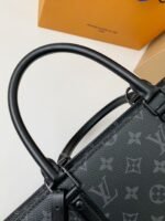 Louis Vuitton's new Sac Plat Horizontal Zippé men'sblack flower briefcase M45165Size: 31*39*8.5cm - Image 11