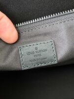 Louis Vuitton's new Sac Plat Horizontal Zippé men'sblack flower briefcase M45165Size: 31*39*8.5cm - Image 14