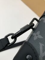 Louis Vuitton's new Sac Plat Horizontal Zippé men'sblack flower briefcase M45165Size: 22.5*14*5cm - Image 4