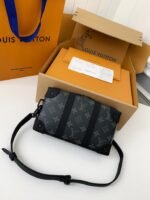 Louis Vuitton's new Sac Plat Horizontal Zippé men'sblack flower briefcase M45165Size: 22.5*14*5cm - Image 2