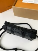 Louis Vuitton's new Sac Plat Horizontal Zippé men'sblack flower briefcase M45165Size: 22.5*14*5cm - Image 8