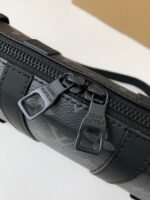 Louis Vuitton's new Sac Plat Horizontal Zippé men'sblack flower briefcase M45165Size: 22.5*14*5cm - Image 13