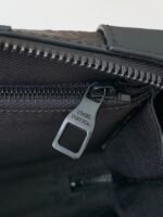 Louis Vuitton's new Sac Plat Horizontal Zippé men'sblack flower briefcase M80224Size: 22.5*14*5cm - Image 12