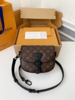 Louis Vuitton New season Montsouris SmallMessenger Bag M47060 Size: 20*17*7cm