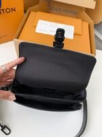 Louis Vuitton New season Montsouris MiniBag M83567 Size: 22*12*6cm - Image 6