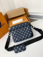 Louis Vuitton The new TRlO Postman Pack M24753 Size: 25*18.5*7cm - Image 2