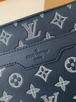 Louis Vuitton The new TRlO Postman Pack M24753 Size: 25*18.5*7cm - Image 17