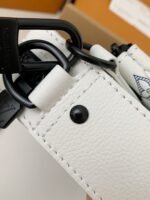 Louis Vuitton The new TRlO Postman PackM24753 Size: 25*18.5*7cm - Image 5