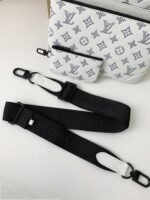 Louis Vuitton The new TRlO Postman PackM24753 Size: 25*18.5*7cm - Image 24