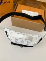 New Louis Vuitton RUSH waist bag M25227 Size: 30*15*8cm - Image 4