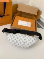 New Louis Vuitton RUSH waist bag M25227 Size: 30*15*8cm - Image 3