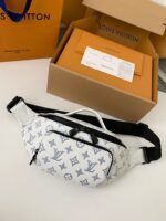 New Louis Vuitton RUSH waist bag M25227 Size: 30*15*8cm - Image 2