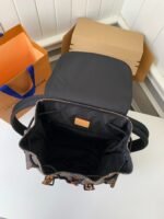 Louis Vuitton Medium-sized men' smatching colored backpack M40350 Size:38*44*21cm - Image 6