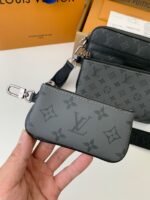 Louis Vuitton Trio New Men's colour-matching postman bag M69443 Size:25*18.5*7cm - Image 8