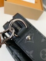 Louis Vuitton Trio New Men's colour-matching postman bag M69443 Size:25*18.5*7cm - Image 10