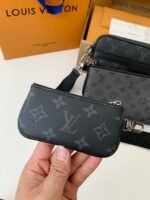 Louis Vuitton Trio New Men's colour-matching postman bag M69443 Size:25*18.5*7cm - Image 11