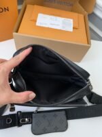 Louis Vuitton Trio New Men's colour-matching postman bag M69443 Size:25*18.5*7cm - Image 15