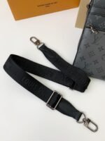 Louis Vuitton Trio New Men's colour-matching postman bag M69443 Size:25*18.5*7cm - Image 16