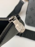 Louis Vuitton Trio New Men's colour-matching postman bag M69443 Size:25*18.5*7cm - Image 19