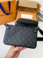Louis Vuitton Trio New Men's colour-matching postman bag M69443 Size:25*18.5*7cm - Image 20