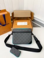 Louis Vuitton Trio New Men's colour-matching postman bag M11648 Size:25*18.5*7cm - Image 2