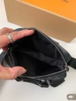 Louis Vuitton Autumn/Winter New NANO PORTEDOCUMENTS VOYAGE Handbag M82770, Top QualitySize: 20*13*5.5cm - Image 3